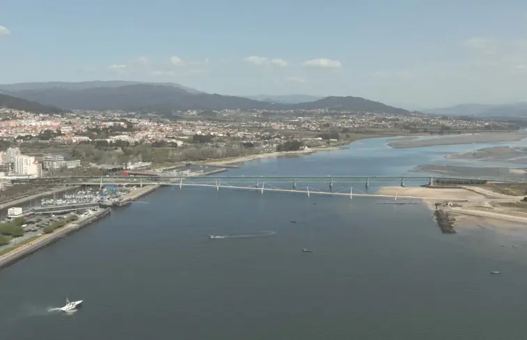 Projeto da nova ponte pedonal sobre o rio Lima, em Viana do Castelo.